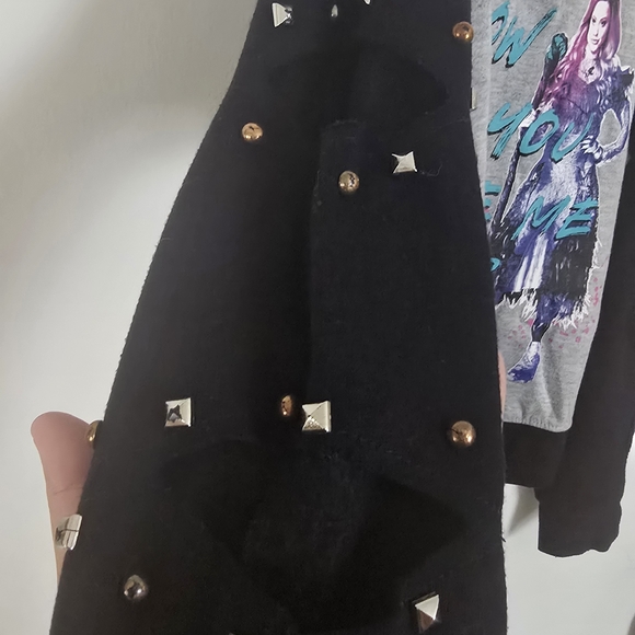 Disney Descendants Sweatshirt - Picture 5 of 5